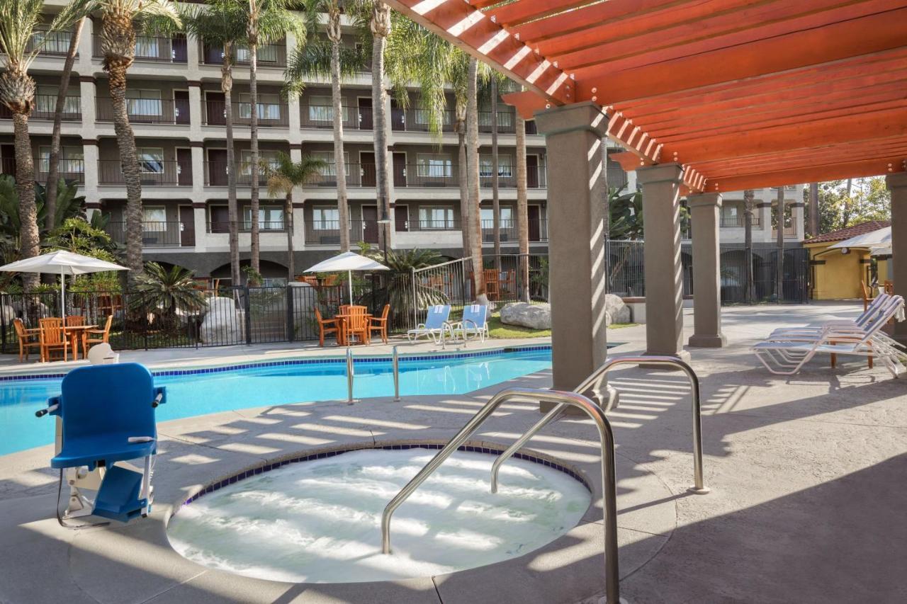 Four Points By Sheraton Anaheim Esterno foto