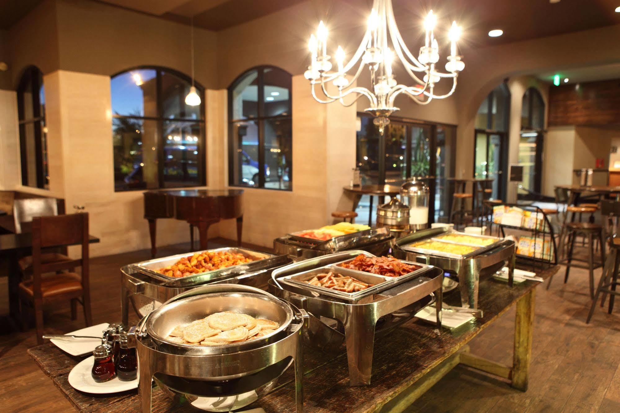 Four Points By Sheraton Anaheim Esterno foto